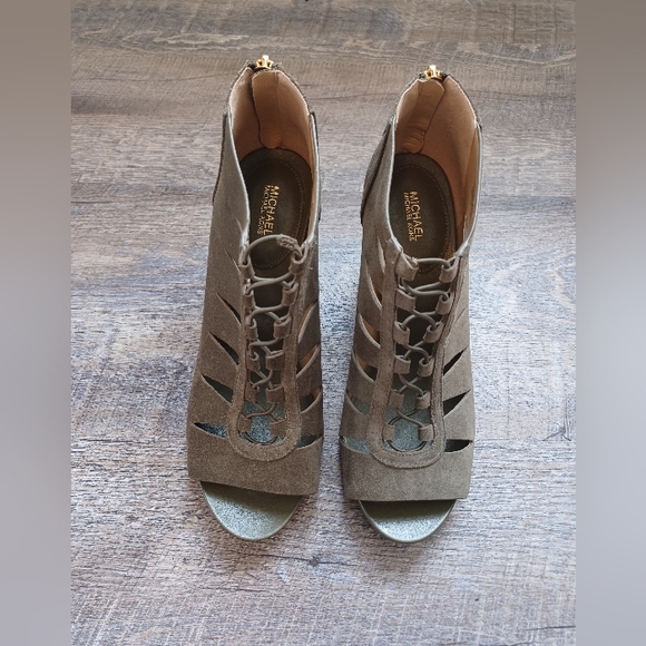 Michael Kors Elsie suede boots - Picture 2 of 7